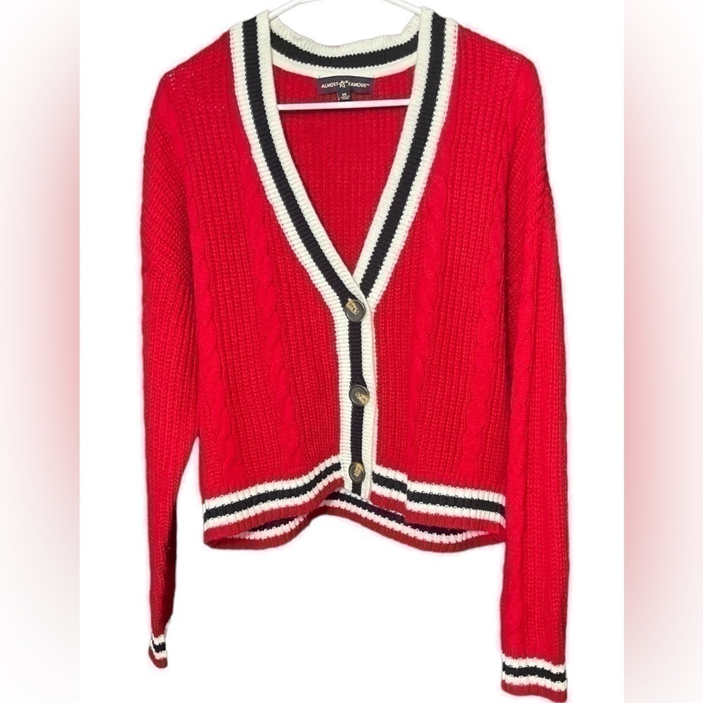 ALMOST FAMOUS Juniors' Cable Knit Buttoned V-Neck Varsity Cardigan size Medium